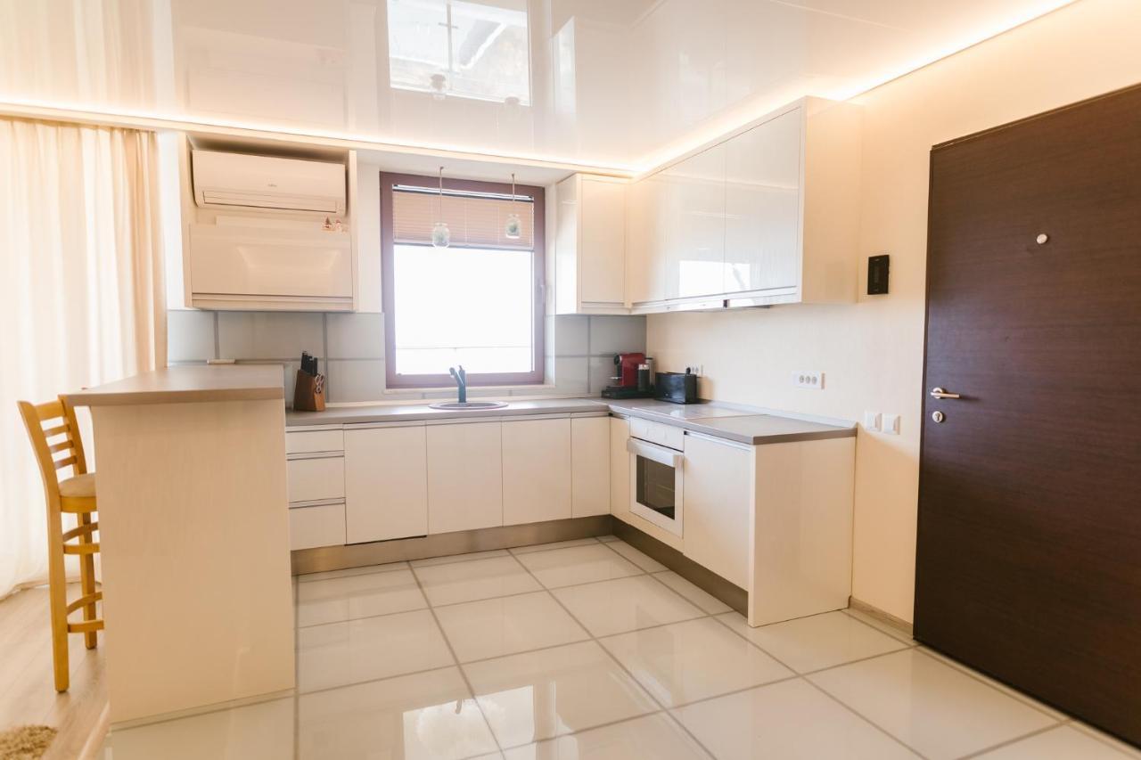Sky View - Luxury Apartment With A Dream View Braşov Exterior foto
