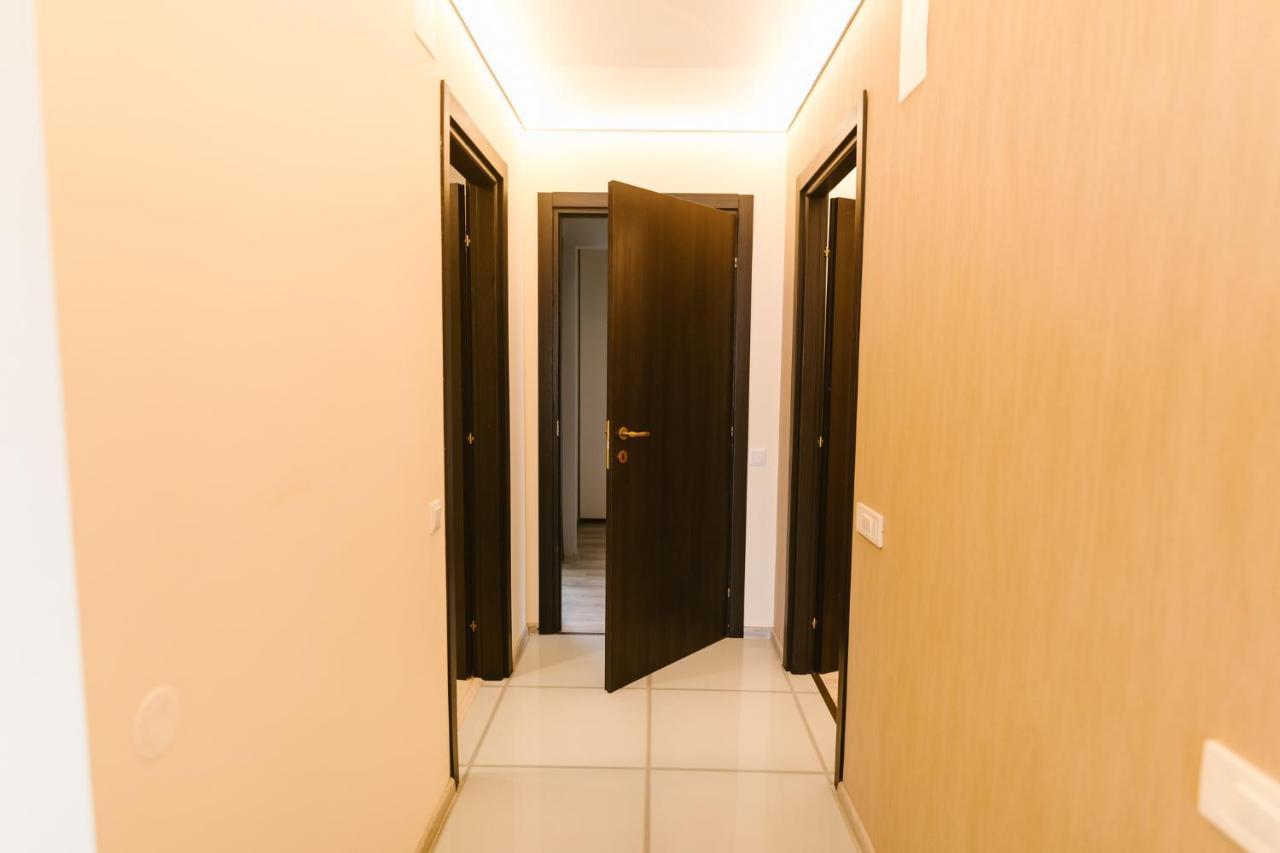 Sky View - Luxury Apartment With A Dream View Braşov Exterior foto