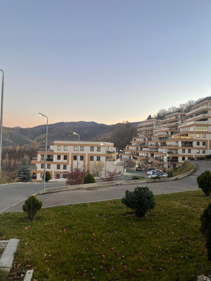 Sky View - Luxury Apartment With A Dream View Braşov Exterior foto
