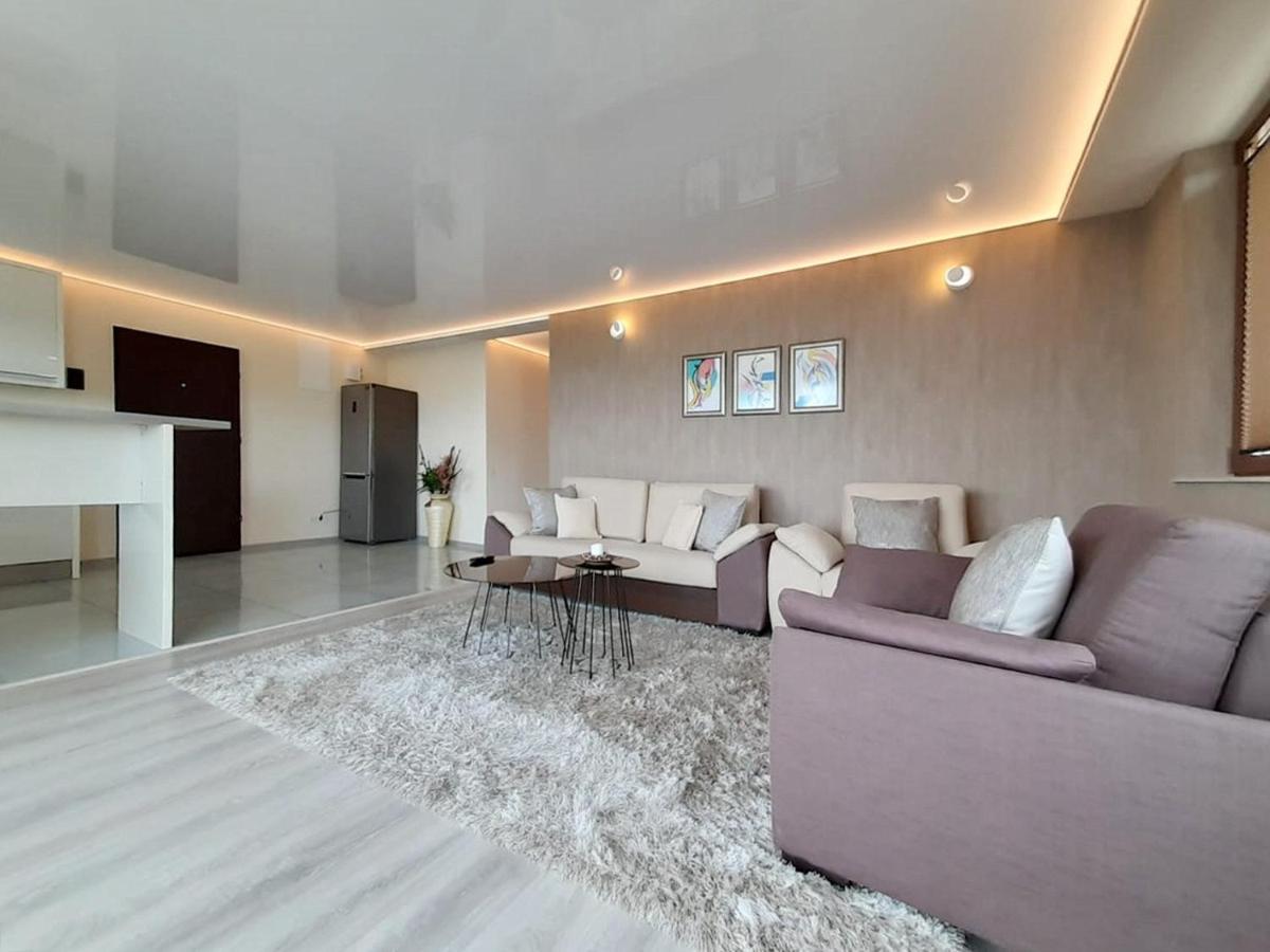 Sky View - Luxury Apartment With A Dream View Braşov Exterior foto