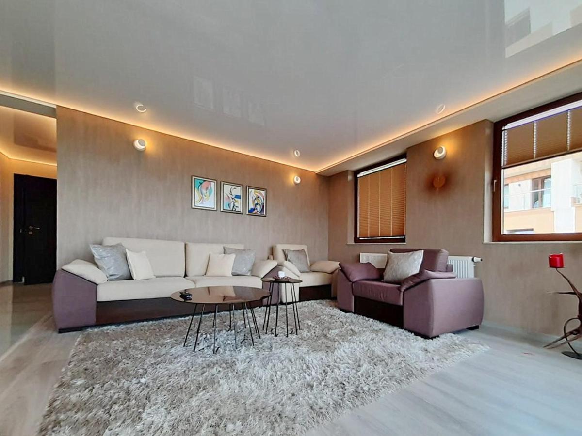 Sky View - Luxury Apartment With A Dream View Braşov Exterior foto